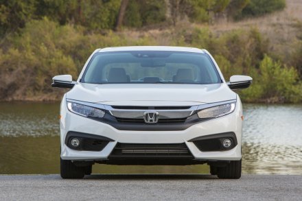 2016-Honda-Civic-Touring-front-end4.jpg