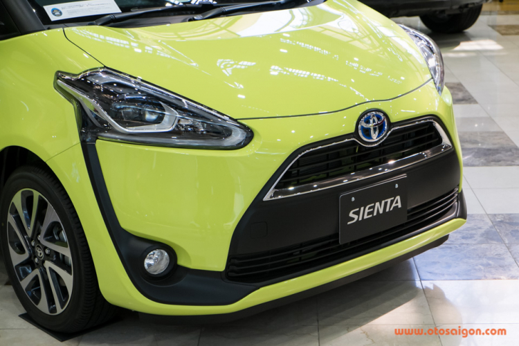 Bất ngờ với Toyota Sienta: rộng hơn tưởng tượng