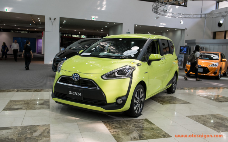 Bất ngờ với Toyota Sienta: rộng hơn tưởng tượng