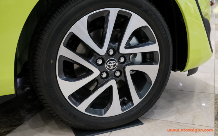 Bất ngờ với Toyota Sienta: rộng hơn tưởng tượng