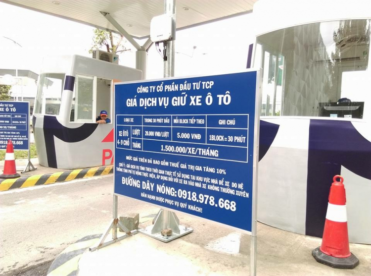Gởi xe qua đêm sân bay TSN (nhà xe mới)