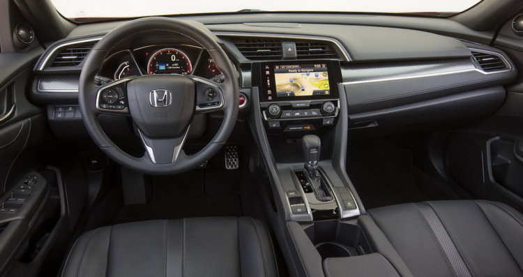 Civic Hatchback 2017 có giá từ 17.900 USD tại Mỹ