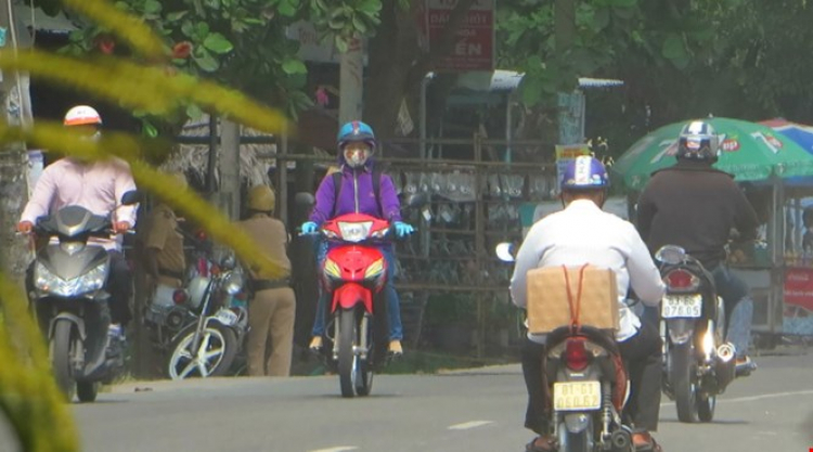 Anh tây mà theo phe ta.