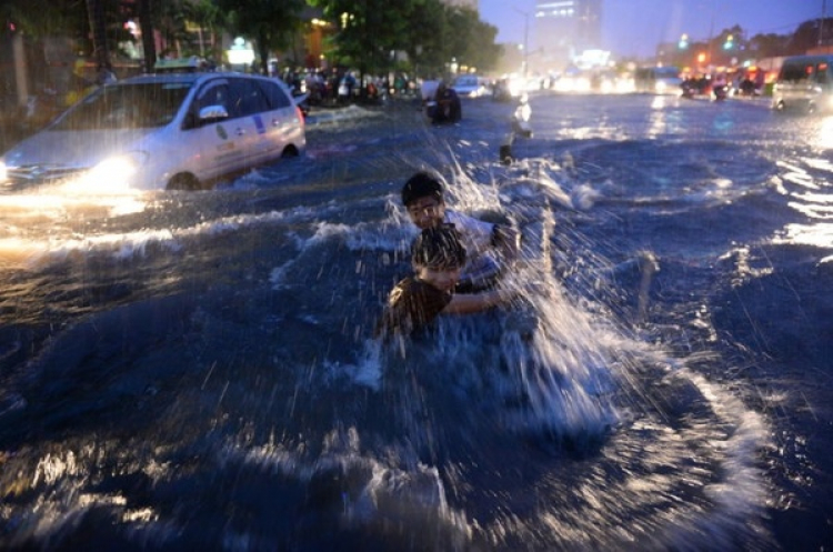 Mưa lớn, nước ngập và trách nhiệm dự báo thời tiết???