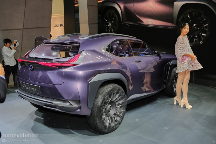 [PMS 2016] Lexus UX concept khác biệt tại triển lãm