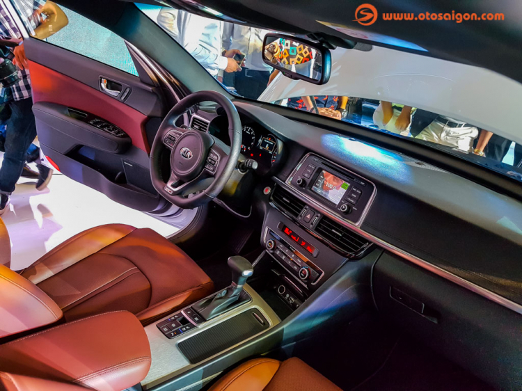 Thaco ra mắt Kia Optima 2016: xe lắp ráp, giá từ 915 triệu đồng