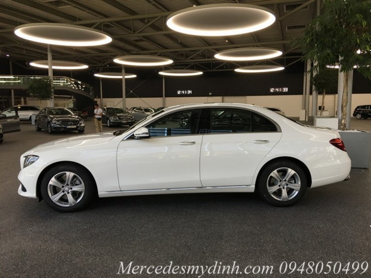 Ảnh nóng Mercedes-Benz E-Class 2017 lộ diện hoàn toàn Ảnh nóng Mercedes-Benz E-Class 2017 lộ diện hoàn toàn