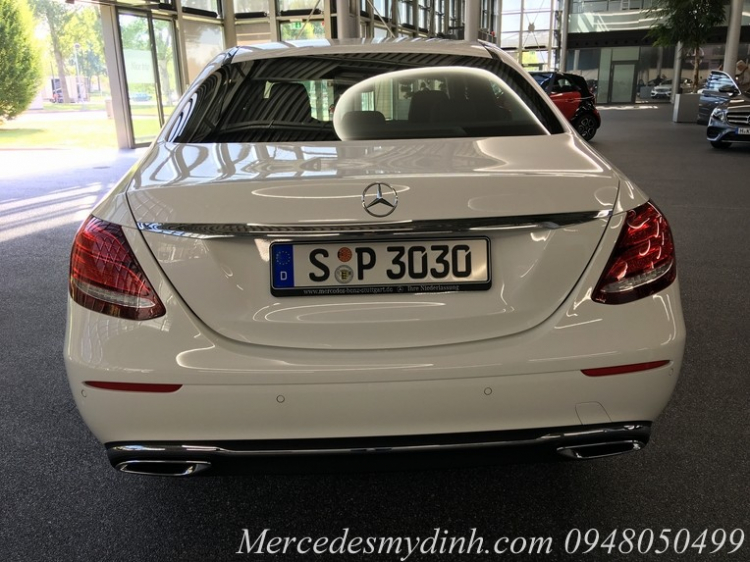 Ảnh nóng Mercedes-Benz E-Class 2017 lộ diện hoàn toàn