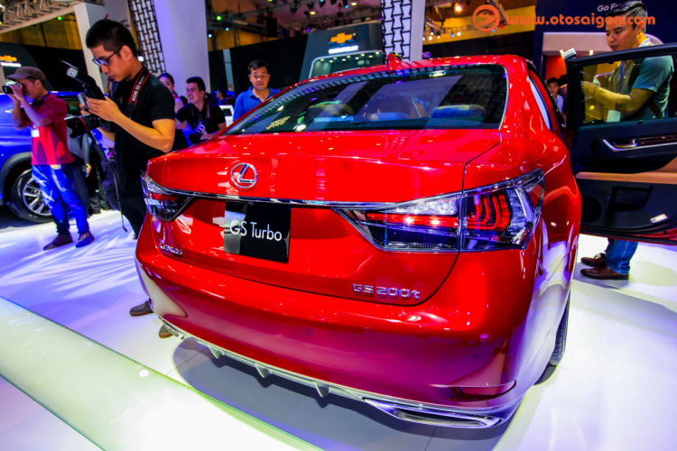 [VMS 2016] Cận cảnh Lexus GS Turbo: sedan thể thao giá hơn 3 tỷ đồng tại Việt Nam