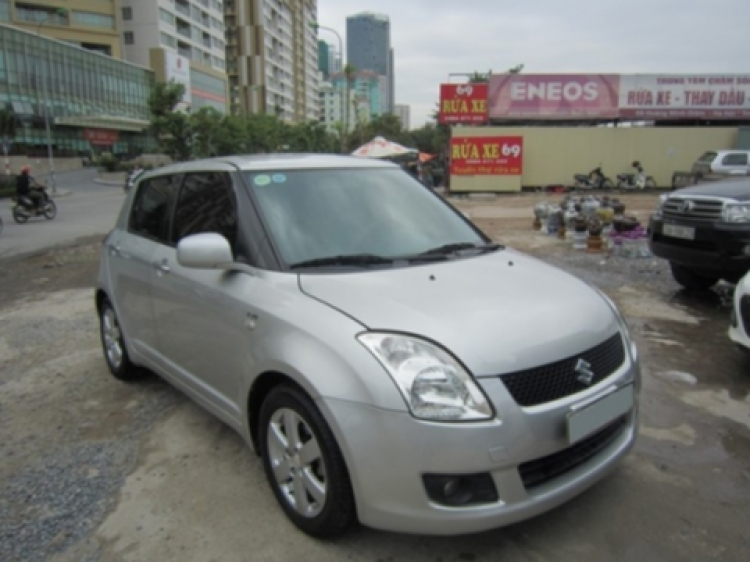 Gia đình có nhu cầu bán xe Suzuki Swift - giá 425 triệu tại Hà Nội