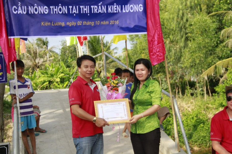 Hình ảnh lễ khánh thành cầu từ thiện của FFC tại Kiên Lương