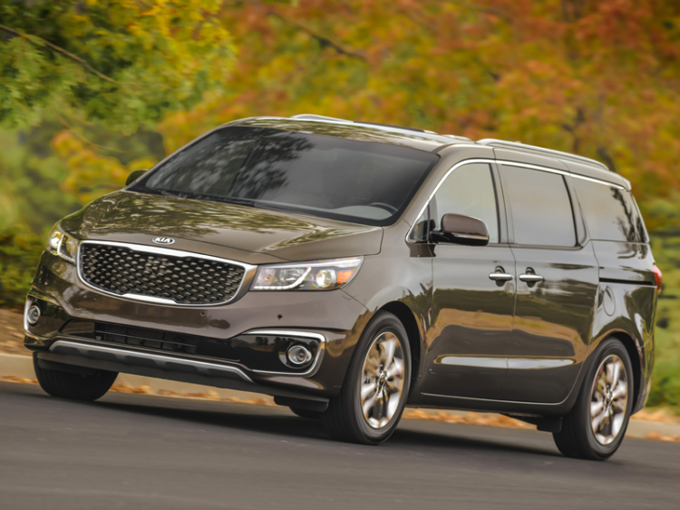 Kia Sedona 2017 có hệ thống phanh tự động "cực tốt"