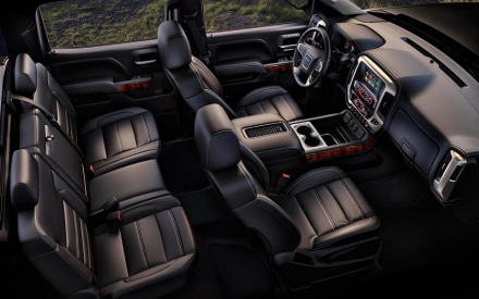 2016-gmc-sierra-2500-denali-mov-interior-mm1-lightbox-960x600-01.jpg