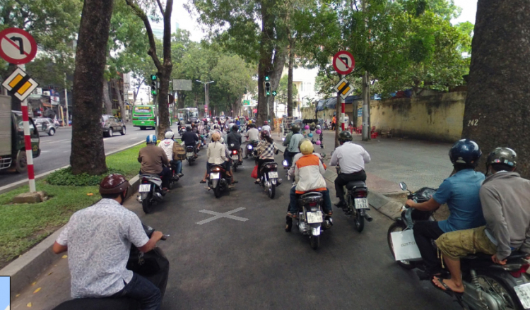 Tính huống giao thông: Hình như em sai? Tôn Đức Thắng giao Nguyễn Hữu Cảnh