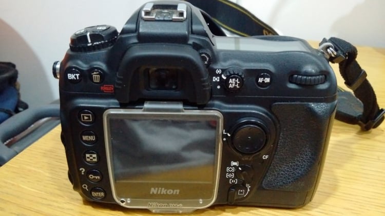 Bán Nikon D200 + AF-S NIKKOR 18-200 3.5-5.6G