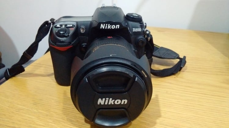Bán Nikon D200 + AF-S NIKKOR 18-200 3.5-5.6G