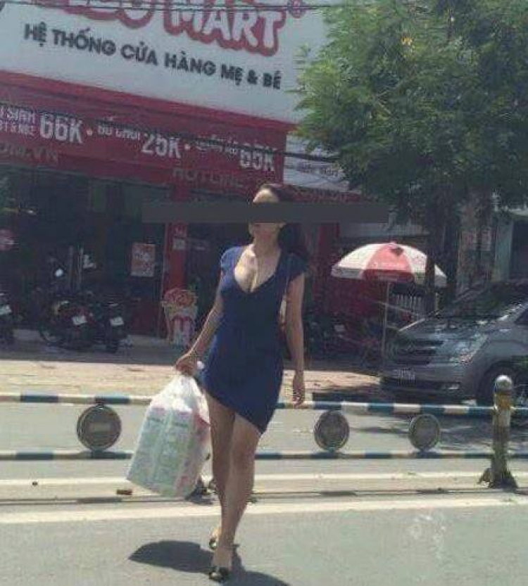 KHI MẸ BỈM QUA ĐƯỜNG