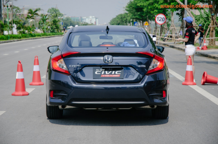 Honda Civic 2017 1.5 Turbo:  những cảm nhận đầu tiên