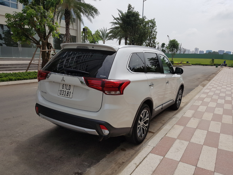 Đánh giá nhanh Mitsubishi Outlander 2016 tại Việt Nam