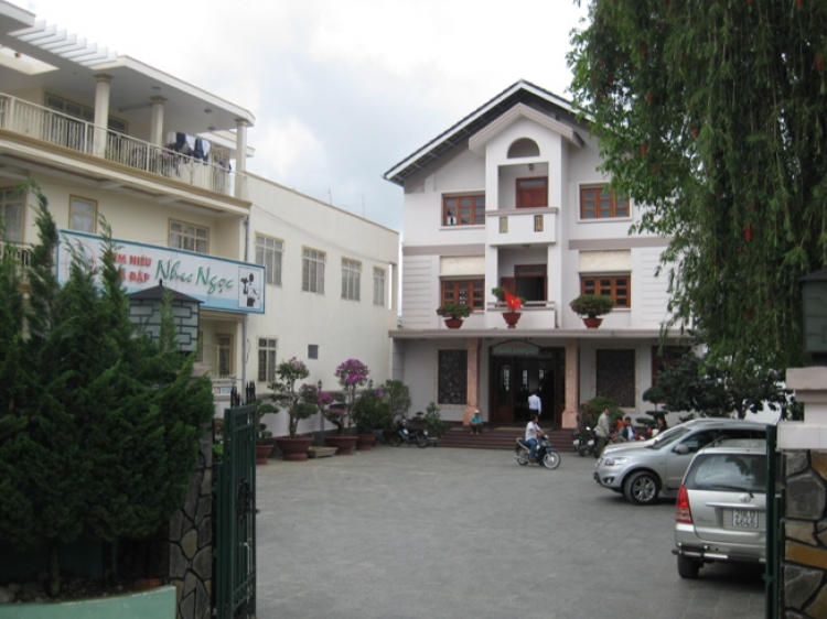 Khách sạn DuParc Dalat có ổn không các bác?