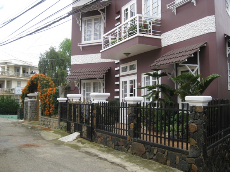 Khách sạn DuParc Dalat có ổn không các bác?