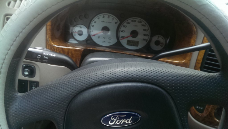 Ford Escape 3.0 2003 đẹp gần nhất Việt Nam Ford Escape 3.0 2003 đẹp gần nhất Việt Nam