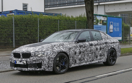 2017-bmw-f90-m5-spied-reveals-headlights-and-taillights_3.jpg