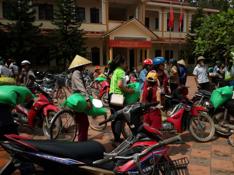 Em cần xe đi làm từ thiện ! Em cần xe đi làm từ thiện !