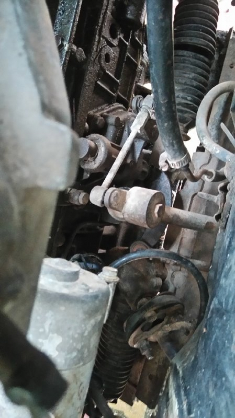 Peugeot 305 trả số bị kêu rột rột! Peugeot 305 trả số bị kêu rột rột!