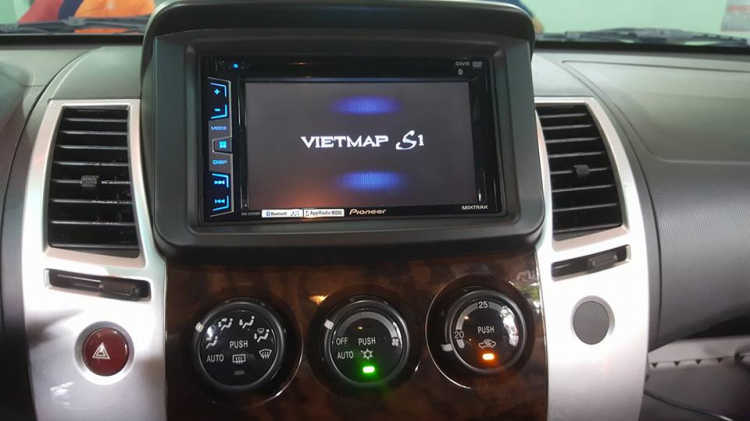Tổng hợp "độ" DVD cho các dòng xe tại Việt Nam