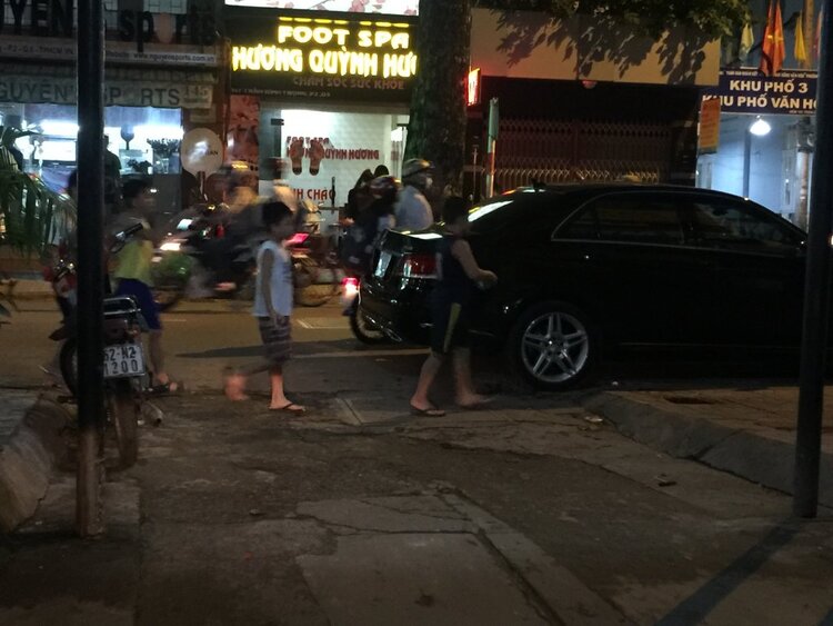 Văn hoá chủ xe Mer !