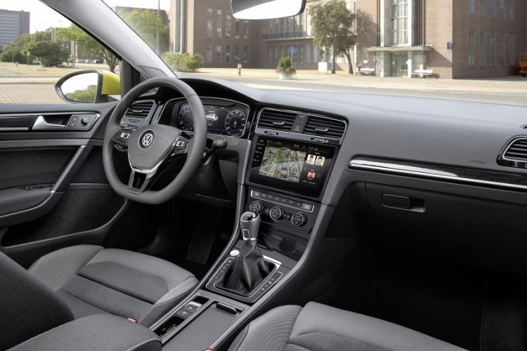 Volkswagen Golf facelift làm mới hoàn toàn