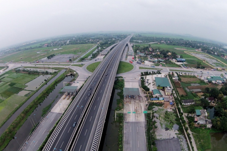 Hiệu quả từ đầu tư các tuyến đường cao tốc Hiệu quả từ đầu tư các tuyến đường cao tốc