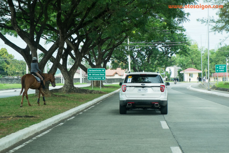 Ký sự Ford SUV ngày 1: Trải nghiệm Explorer Ecoboost 3.5