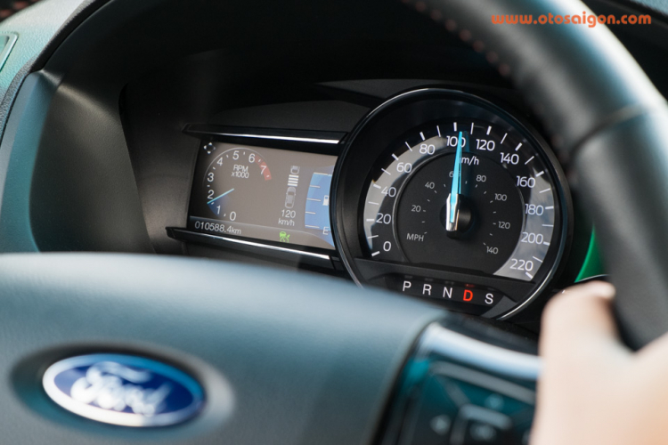 Ký sự Ford SUV ngày 1: Trải nghiệm Explorer Ecoboost 3.5 Ký sự Ford SUV ngày 1: Trải nghiệm Explorer Ecoboost 3.5