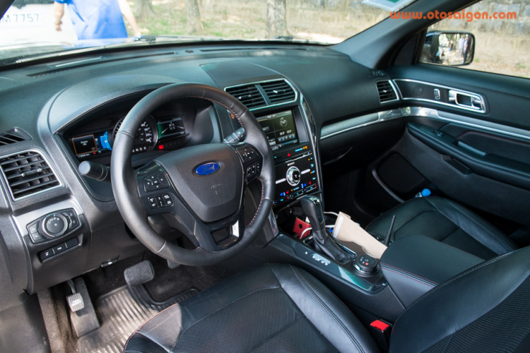 Ký sự Ford SUV ngày 1: Trải nghiệm Explorer Ecoboost 3.5 Ký sự Ford SUV ngày 1: Trải nghiệm Explorer Ecoboost 3.5