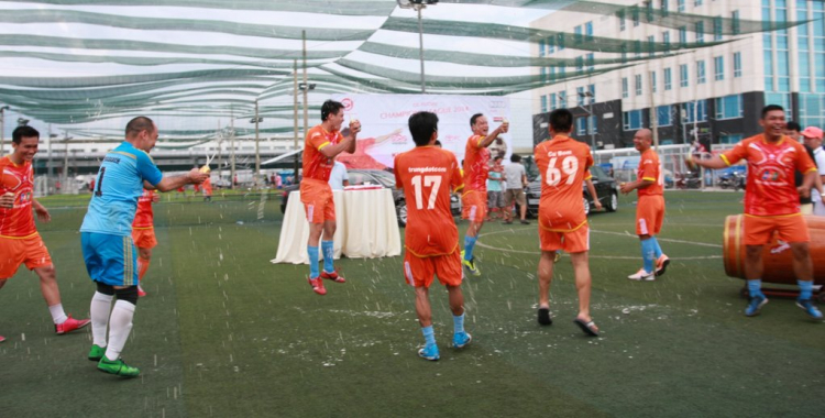 Chúc mừng chi hội SFC vô địch giải OS Futsal Champions League 2014