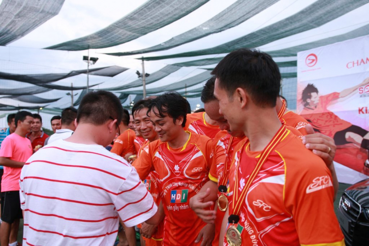 Chúc mừng chi hội SFC vô địch giải OS Futsal Champions League 2014