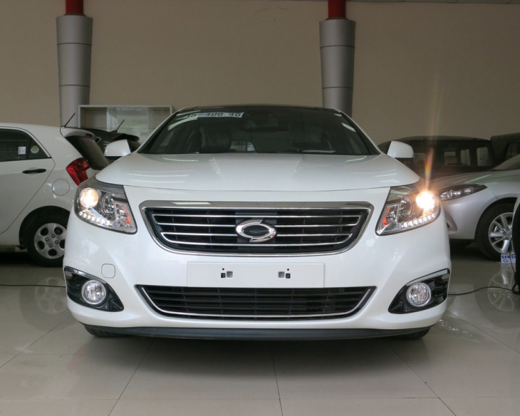 Nhờ các bác tư vấn giúp em giá bán Altis 2008 MT Nhờ các bác tư vấn giúp em giá bán Altis 2008 MT