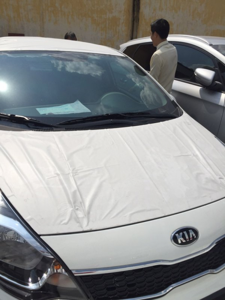 Đào tẩu qua Kia Rio