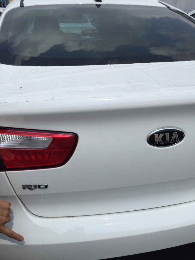 Đào tẩu qua Kia Rio