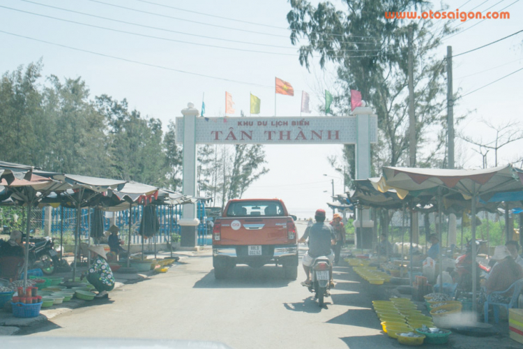 Cùng Hai Lúa "Hilux" ngao du  đất Phương Nam