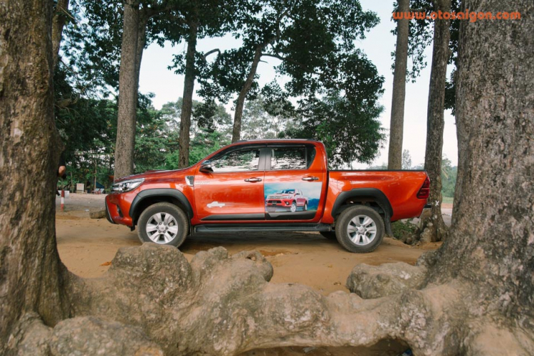 Cùng Hai Lúa "Hilux" ngao du  đất Phương Nam