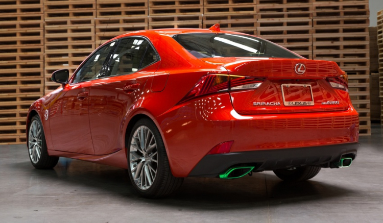 Lexus ra mắt IS phiên bản tương ớt Việt Nam