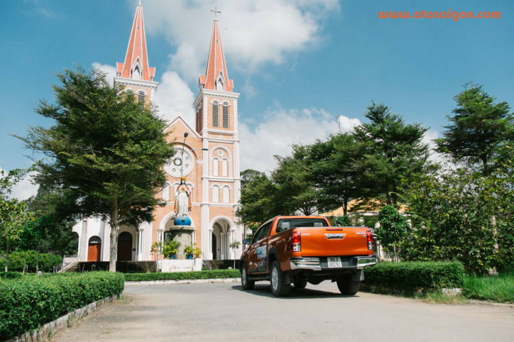 Cùng Hai Lúa "Hilux" ngao du  đất Phương Nam