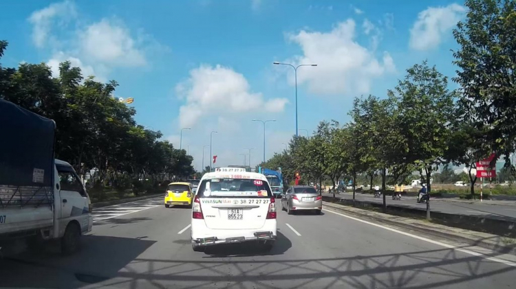 Em vừa đi đăng kiểm về và phải tháo bỏ cản sau Em vừa đi đăng kiểm về và phải tháo bỏ cản sau