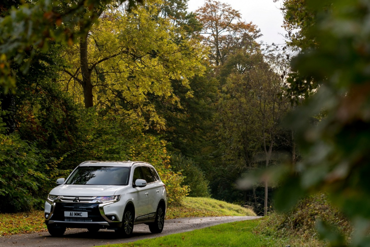 Mitsubishi Outlander 2017 thêm phiên bản động cơ dầu