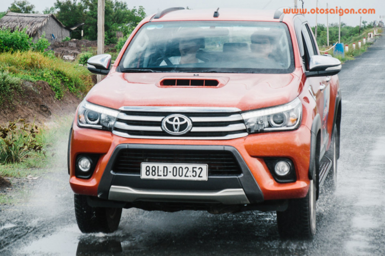 Cùng Hai Lúa "Hilux" ngao du  đất Phương Nam