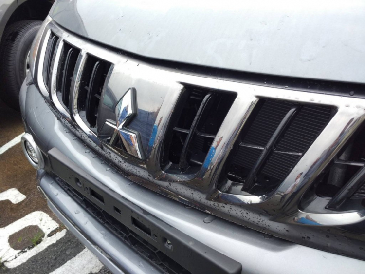 Mitsubishi Triton động cơ mới ra mắt tại Việt Nam Mitsubishi Triton động cơ mới ra mắt tại Việt Nam