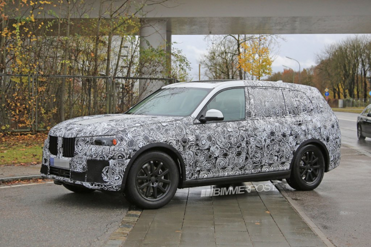 BMW X7 lộ diện mẫu chạy thử